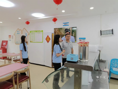 <b>为守护老年人“舌尖上的平安</b>